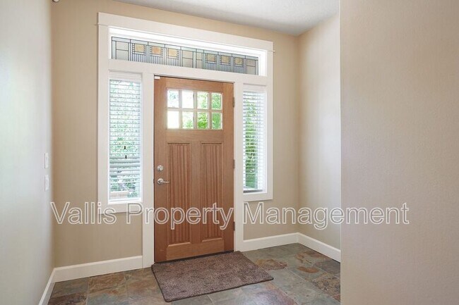 Building Photo - 5164 Andresen St SE