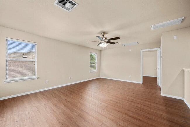 Building Photo - 25426 Saddlebrook Champion Way