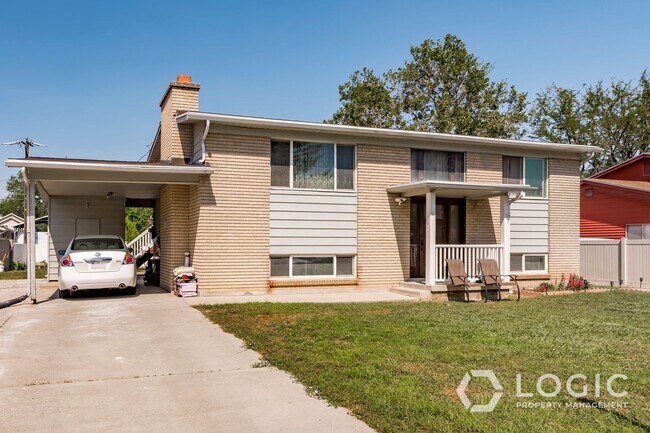 Primary Photo - 9734 S 520 E