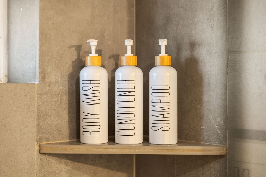 Building Photo - 1545 NW 5th St