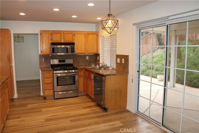 Building Photo - 578 Pointe Vista Ct