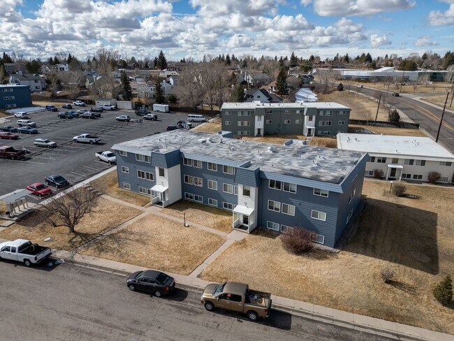 Building Photo - Windwood Manor