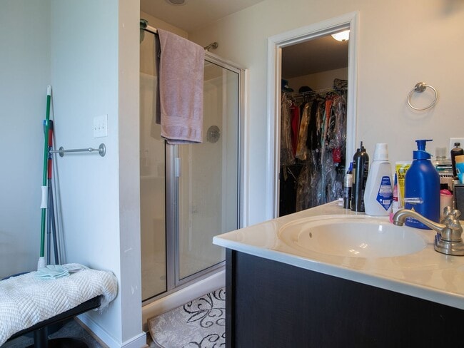 Building Photo - Stunning Shaker-Style 4-Bedroom Home in Chesterfield | Granite & Hardwoods!