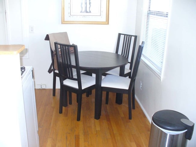 Dining Area - 10583 Ayres Ave