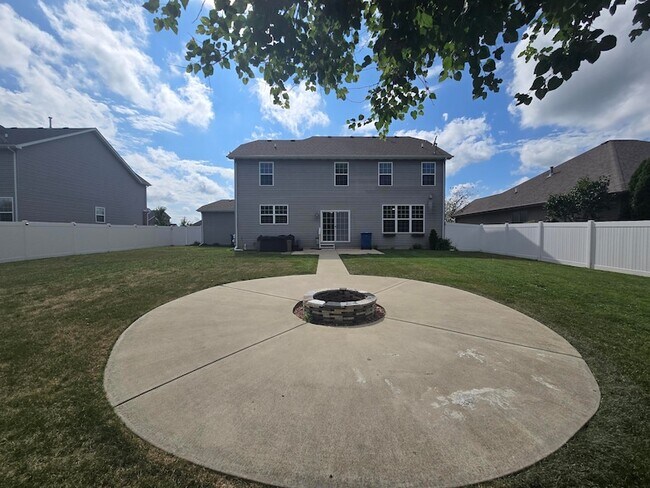Building Photo - 10091 Pearwood Dr