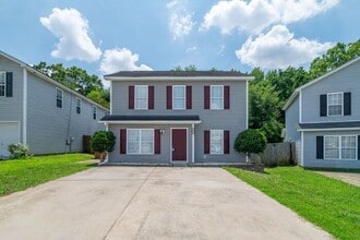 Building Photo - Charming Two-Story Home with Easy Access to Charlotte's Best Amenities