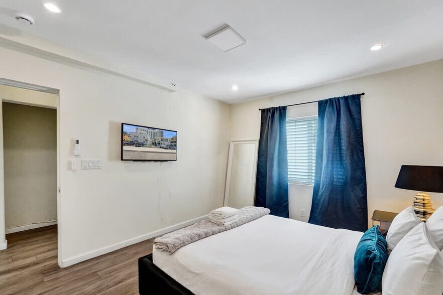 Building Photo - 3020 Seville St