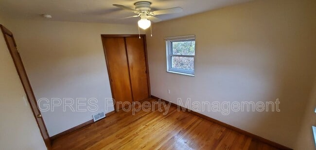Building Photo - 5706-5708 Poketa Rd.