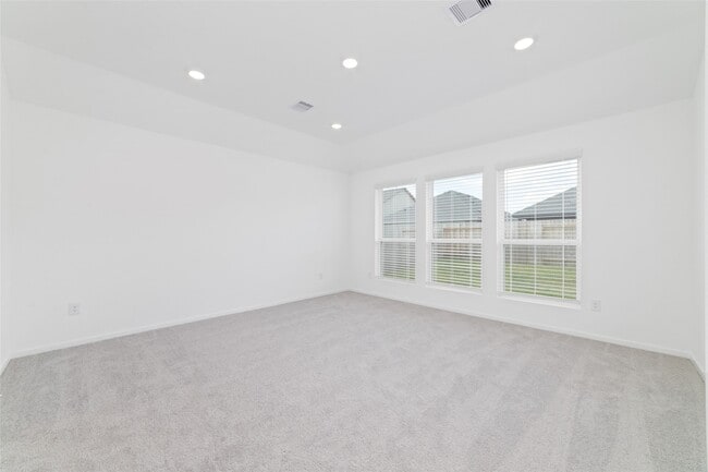 Building Photo - 26818 Lanes Dr