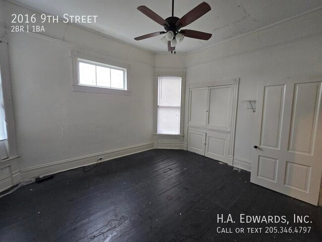 Building Photo - 2016 9th St