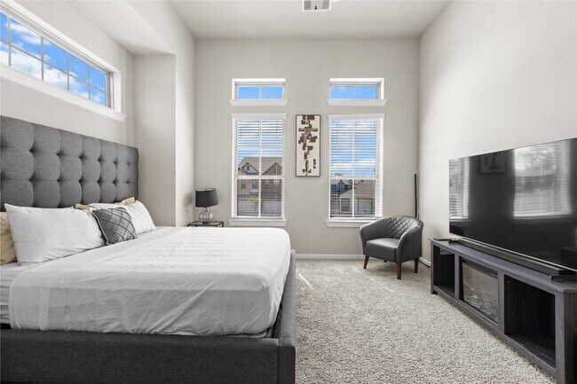 Building Photo - 9443 Starlight Oak Dr