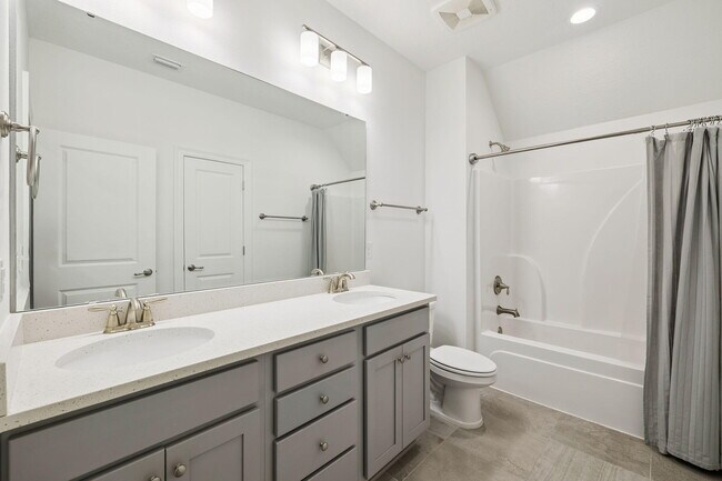 Building Photo - 65 Laurel Oaks Dr