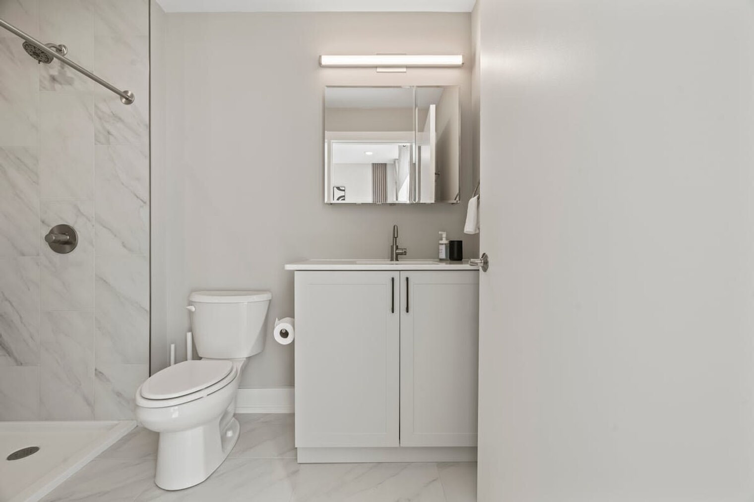 Building Photo - 901 Canal St