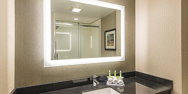 Building Photo - 225 Norwood Park S