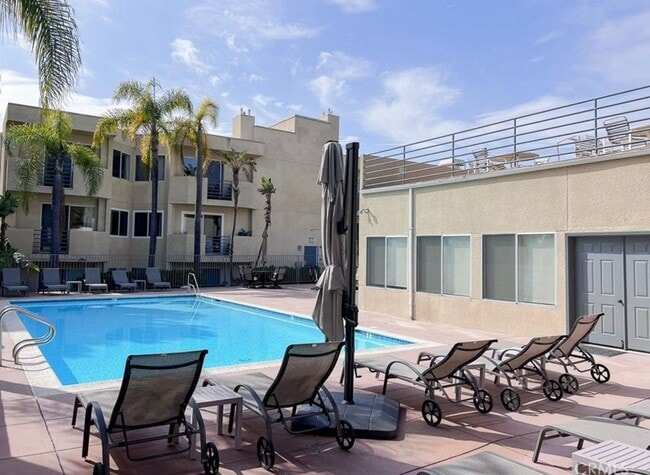 Building Photo - 3460 S Centinela Ave