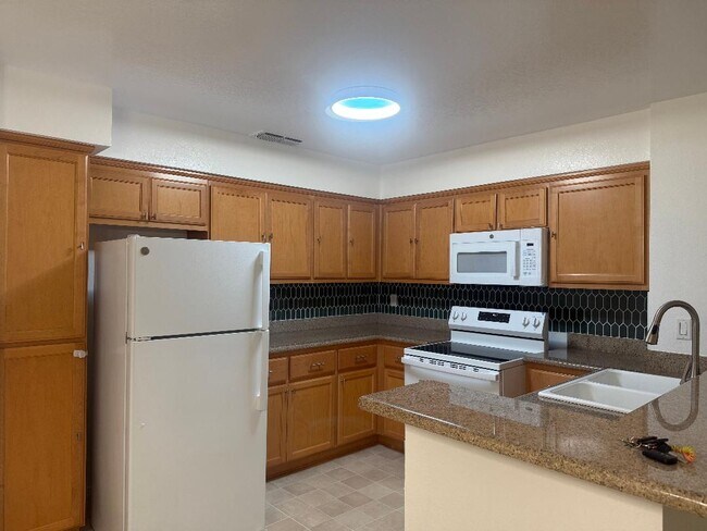 Building Photo - 2915 N Texas St