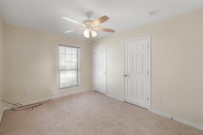 Building Photo - 15522 Dyna St