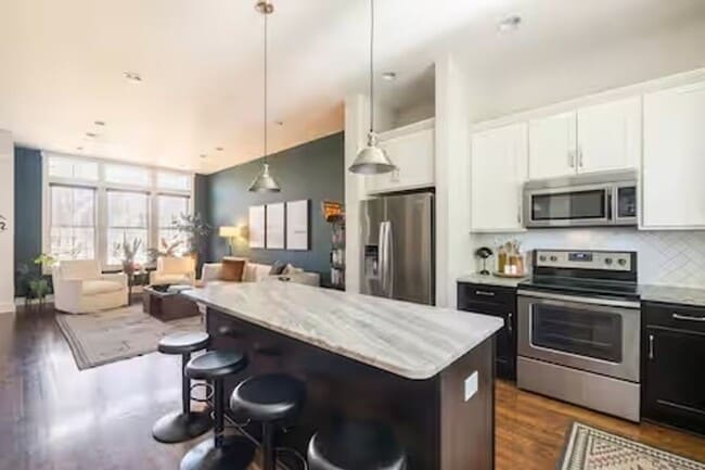 Building Photo - Spacious 3BR Condo in Nashville