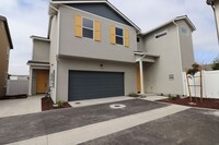 Building Photo - 1713 River Vis