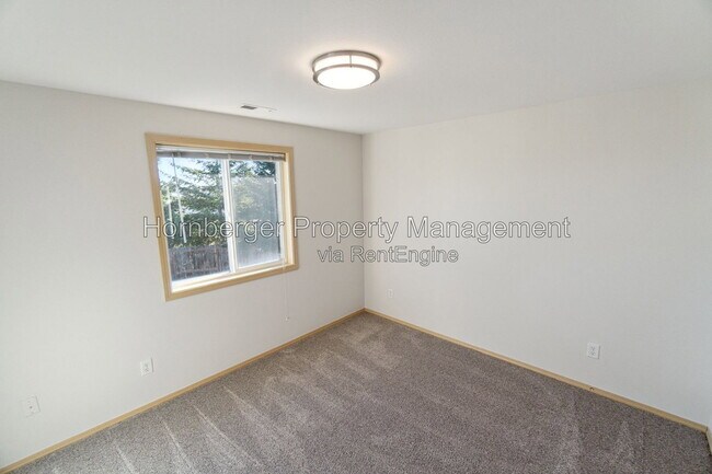Building Photo - 509 S Joslin Pl