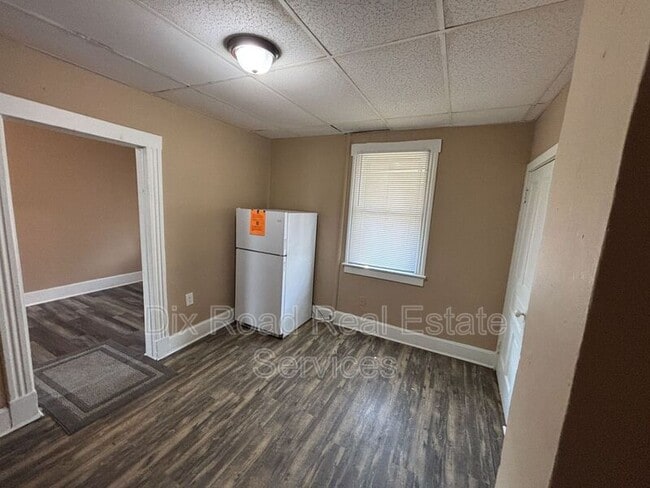Building Photo - 1041 Fairview Ave