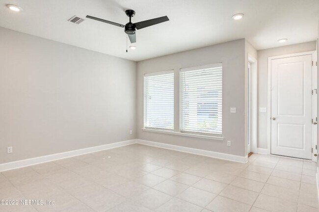 Building Photo - 55 Bluebonnet Way