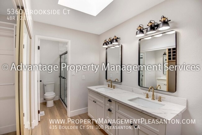 Building Photo - 5360 Brookside Ct