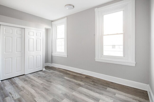 Building Photo - Renovated 4-Bedroom Home with Modern Finishes