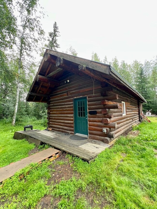 Primary Photo - Cozy 1-Bedroom Cabin off Chena Hot Springs...