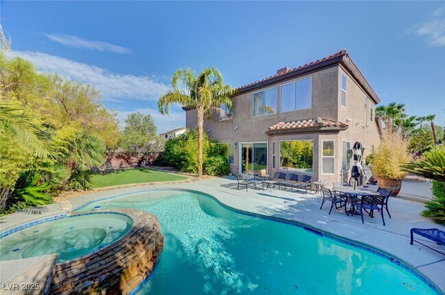 Building Photo - 9593 Los Cotos Ct