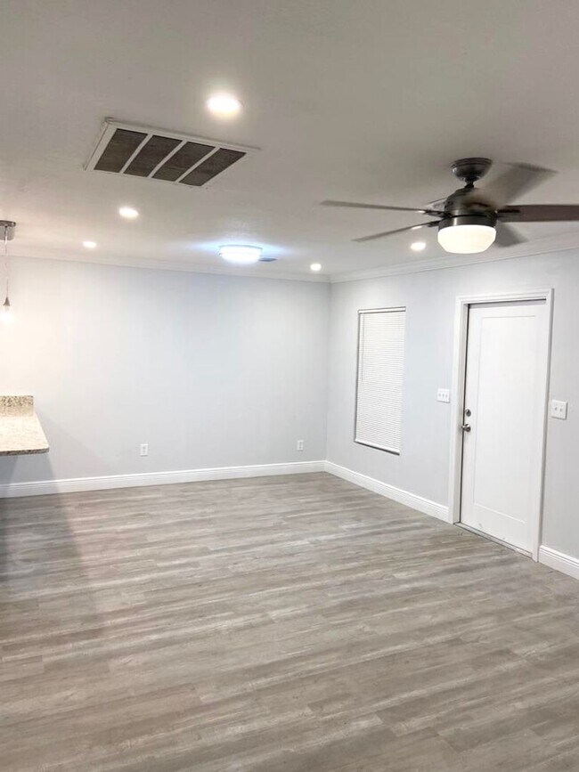 Building Photo - 4207 N 13th St