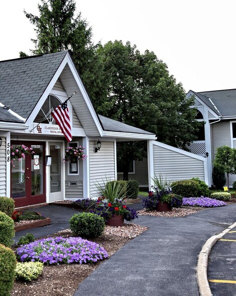 Interior Photo - Clarendon Heights