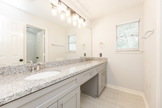 Building Photo - 23106 Beech Canyon Dr