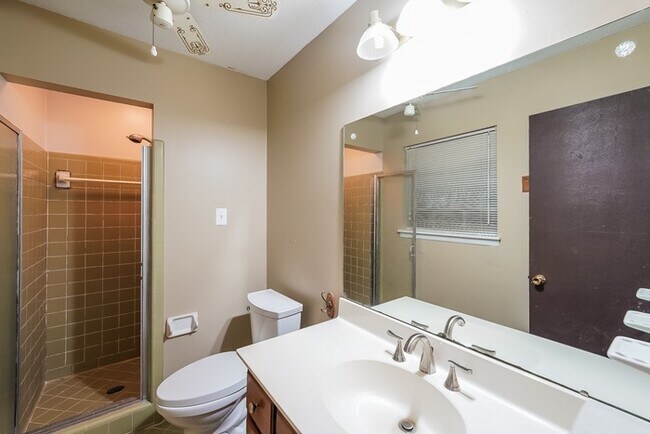 Building Photo - 1922 Ridgemont Road