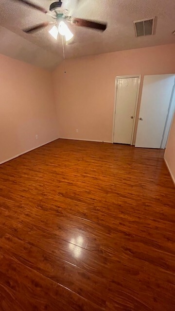 Building Photo - 5434 Cinnamon Lake Dr