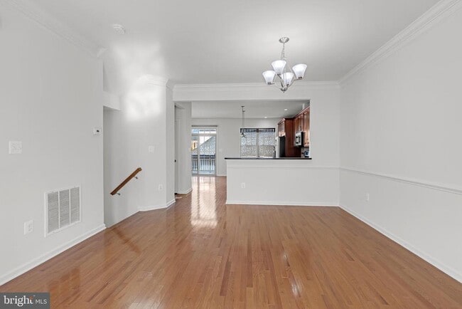 Building Photo - 22554 Cambridgeport Square