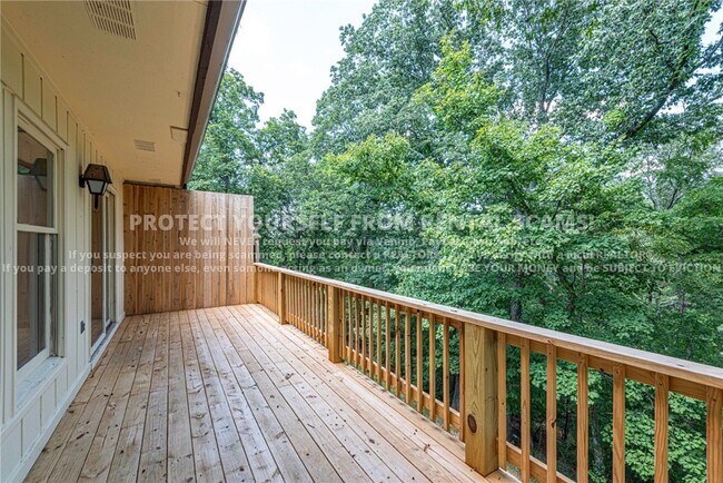 Building Photo - 27 Estes Dr