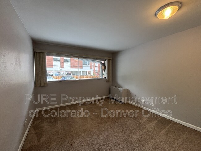 Building Photo - 888 Logan St