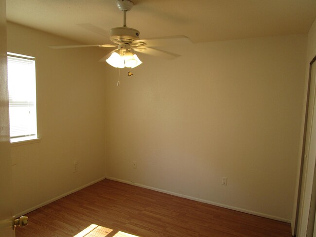 Building Photo - 1219 Lampkin St