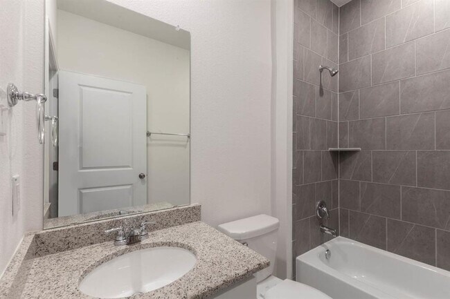 Building Photo - 309 Barton Oak Trl