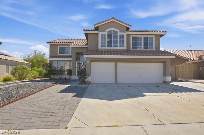 Building Photo - 747 Canyon Crest Dr