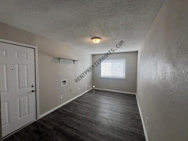 Building Photo - 3037 Burning Tree Ln