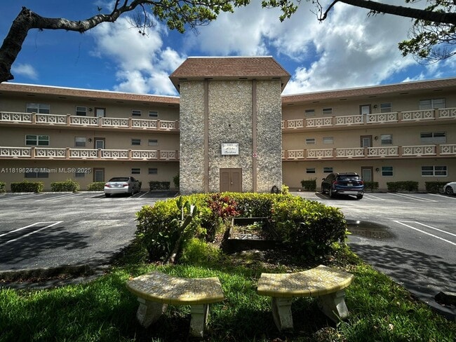 Building Photo - 5003 NW 35th St