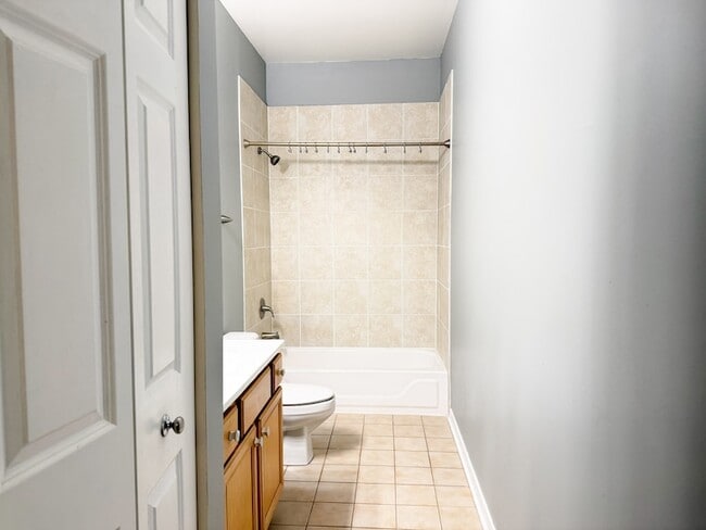 Building Photo - 1300 W Grenshaw St