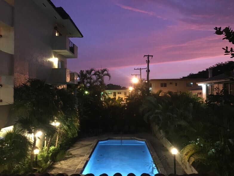 Building Photo - 411 Anastasia Ave