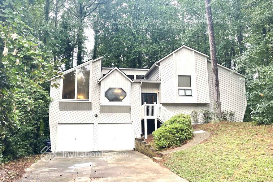 Primary Photo - 310 Walking Horse Way NE