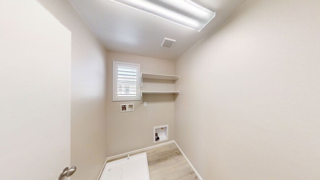 Building Photo - Beautiful 3 bed 2.5 bath in Beaumont, Ca.