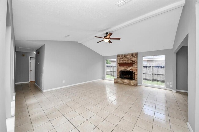 Building Photo - 2622 Heather Knoll Dr