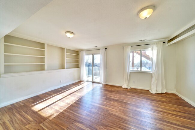 Building Photo - 4450 McGrew Cir