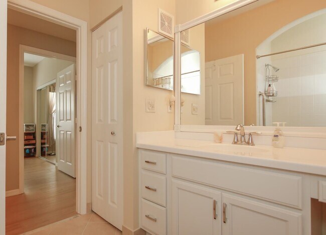 Building Photo - 37111 Harbour Vista Cir